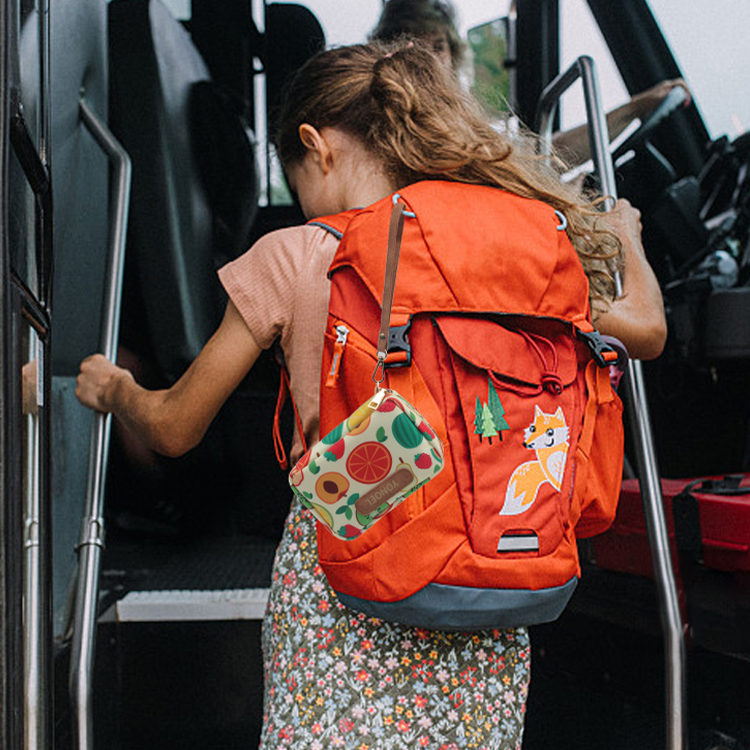 Großes Erste-Hilfe-Set für Kinder im Auto, zu Hause, auf dem Boot mit latexfreien Bandagen